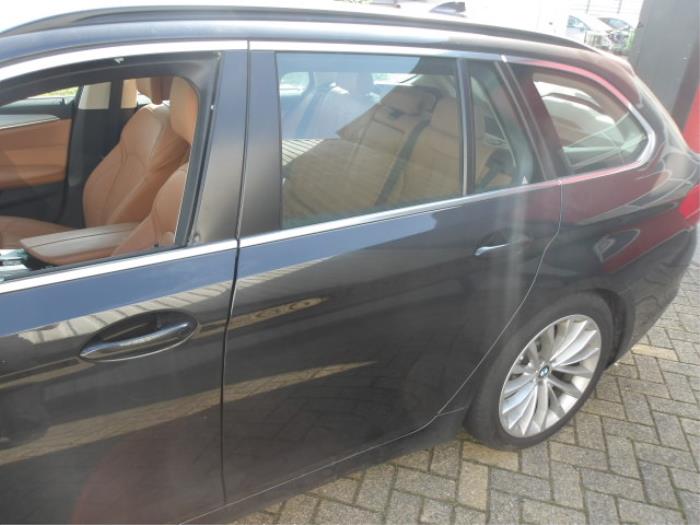 BMW 5 serie Touring 523d 2.0 TwinPower Turbo 16V Sloopvoertuig (2018, Grijs)