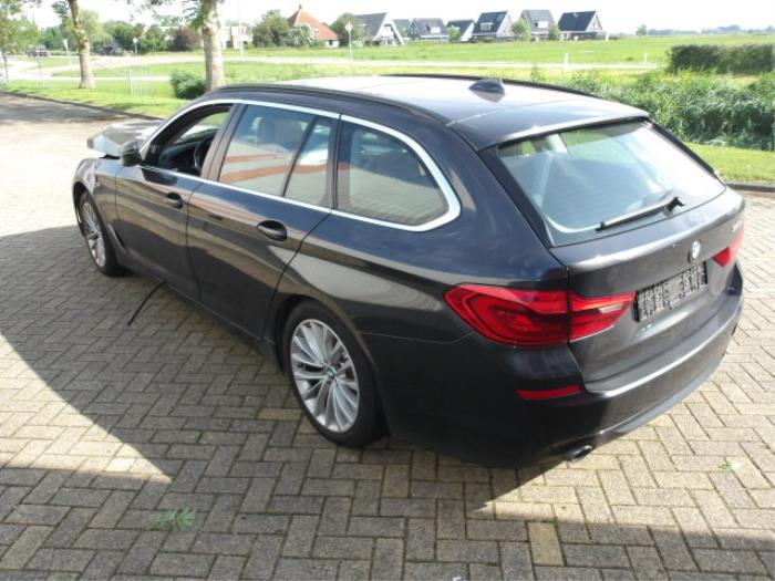 BMW 5 serie Touring 523d 2.0 TwinPower Turbo 16V Sloopvoertuig (2018, Grijs)