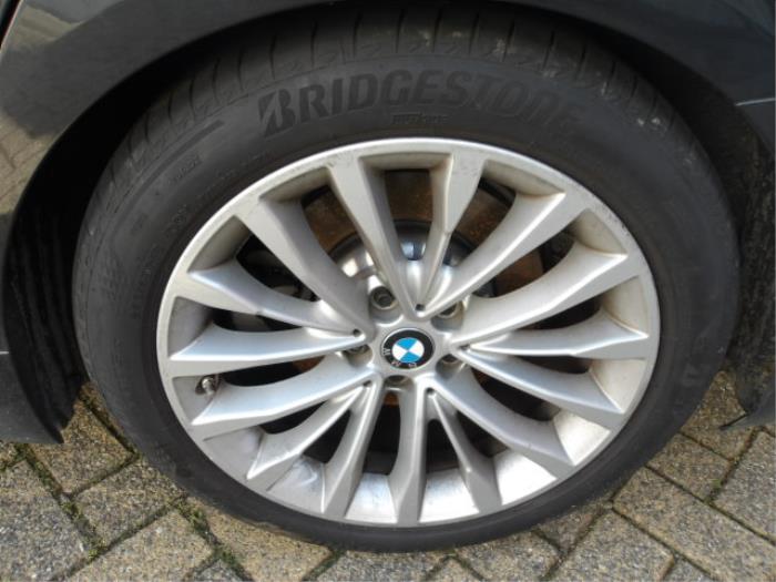 BMW 5 serie Touring 523d 2.0 TwinPower Turbo 16V Sloopvoertuig (2018, Grijs)