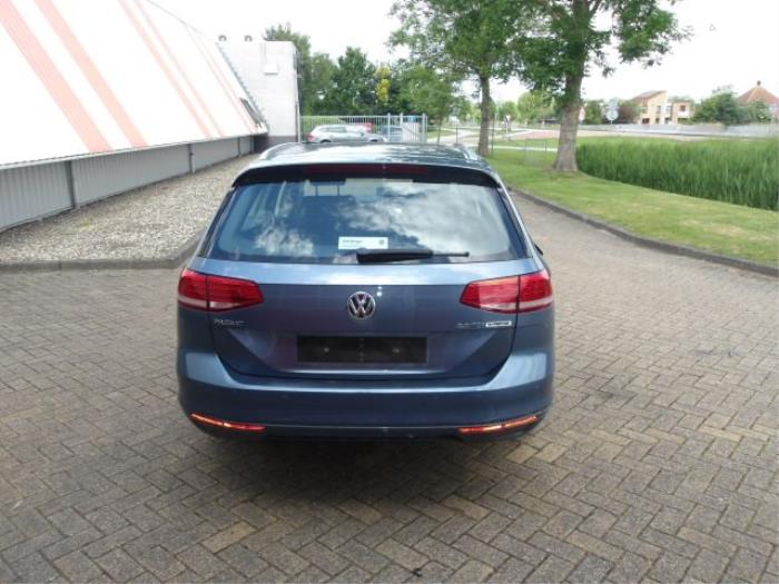 Volkswagen Passat Variant 2.0 TDI 16V 150 4Motion Sloopvoertuig (2015, Metallic, Blauw)
