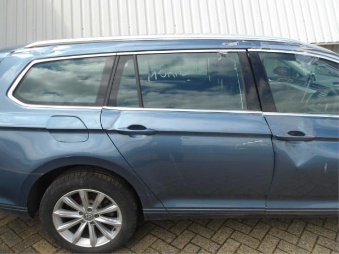 Volkswagen Passat Variant 2.0 TDI 16V 150 4Motion Sloopvoertuig (2015, Metallic, Blauw)