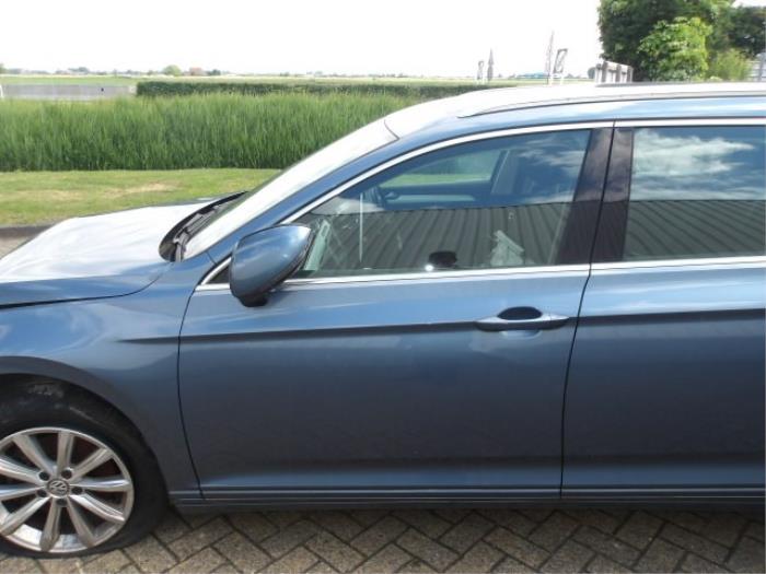 Volkswagen Passat Variant 2.0 TDI 16V 150 4Motion Sloopvoertuig (2015, Metallic, Blauw)