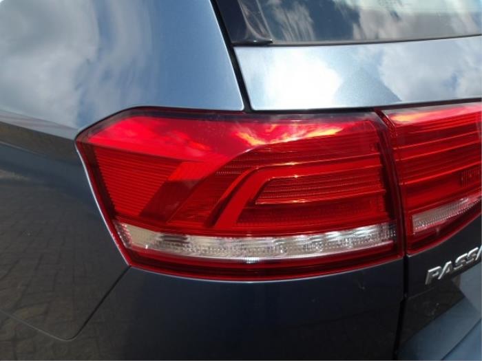 Volkswagen Passat Variant 2.0 TDI 16V 150 4Motion Sloopvoertuig (2015, Metallic, Blauw)