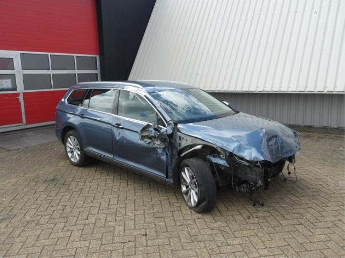 Volkswagen Passat Variant 2.0 TDI 16V 150 4Motion Sloopvoertuig (2015, Metallic, Blauw)