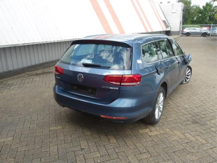 Volkswagen Passat Variant 2.0 TDI 16V 150 4Motion Sloopvoertuig (2015, Metallic, Blauw)