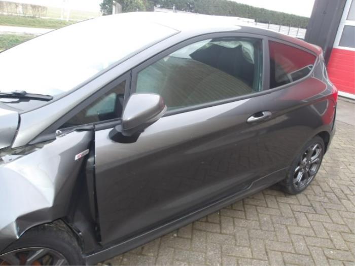 Ford Fiesta 7 1.0 EcoBoost 12V 100 Sloopvoertuig (2018, Metallic, Zilvergrijs)