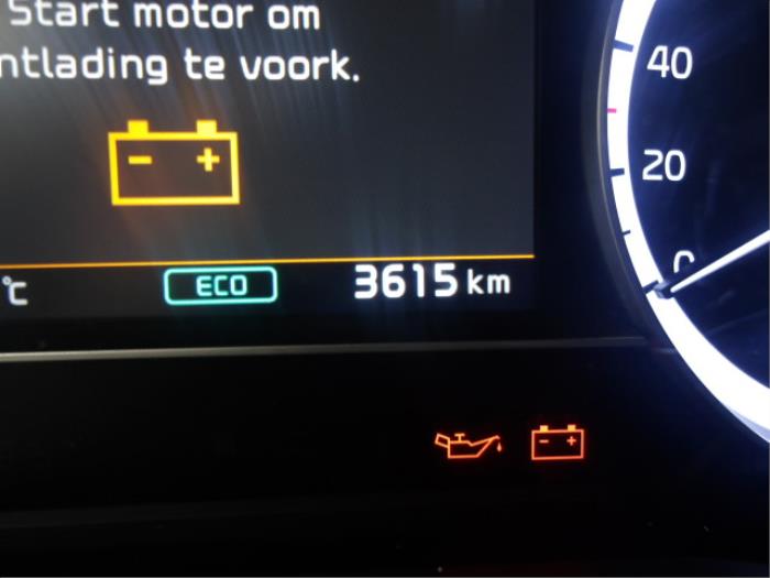 Kia Niro 1.6 GDI Hybrid Sloopvoertuig (2021, Grijs)
