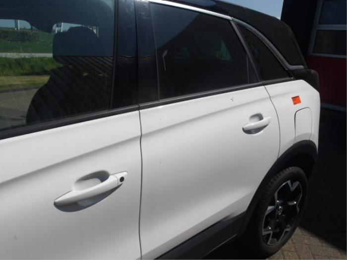 Opel Crossland X/Crossland 1.2 Turbo 12V Sloopvoertuig (2021, Wit, Zwart)