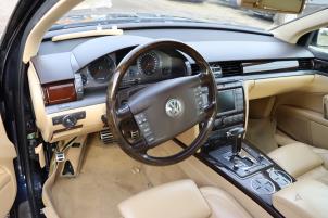 Volkswagen Phaeton 6.0 W12 48V 4Motion Sloopvoertuig (2003, Metallic, Blauw)