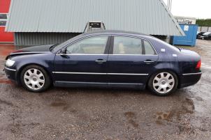 Volkswagen Phaeton 6.0 W12 48V 4Motion Sloopvoertuig (2003, Metallic, Blauw)