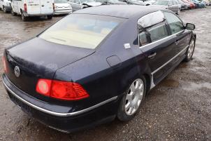 Volkswagen Phaeton 6.0 W12 48V 4Motion Sloopvoertuig (2003, Metallic, Blauw)