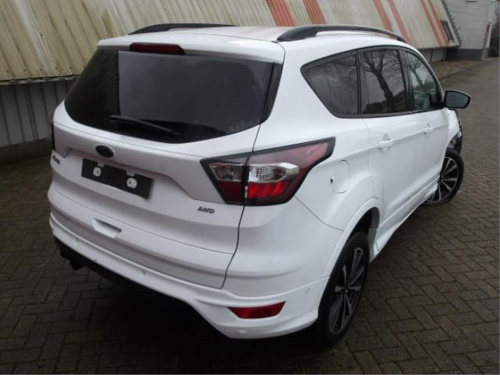 Ford Kuga II 1.5 EcoBoost 16V 4x4 Sloopvoertuig (2019, Wit, Roze)