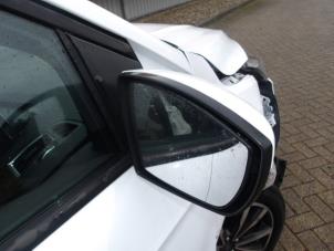Ford Kuga II 1.5 EcoBoost 16V 4x4 Sloopvoertuig (2019, Wit, Roze)