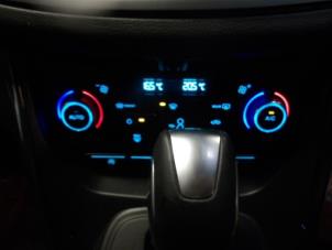 Ford Kuga II 1.5 EcoBoost 16V 4x4 Sloopvoertuig (2019, Wit, Roze)