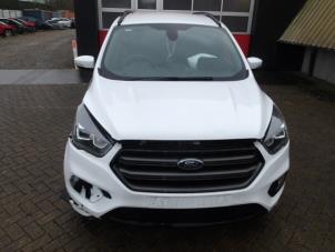 Ford Kuga II 1.5 EcoBoost 16V 4x4 Sloopvoertuig (2019, Wit, Roze)