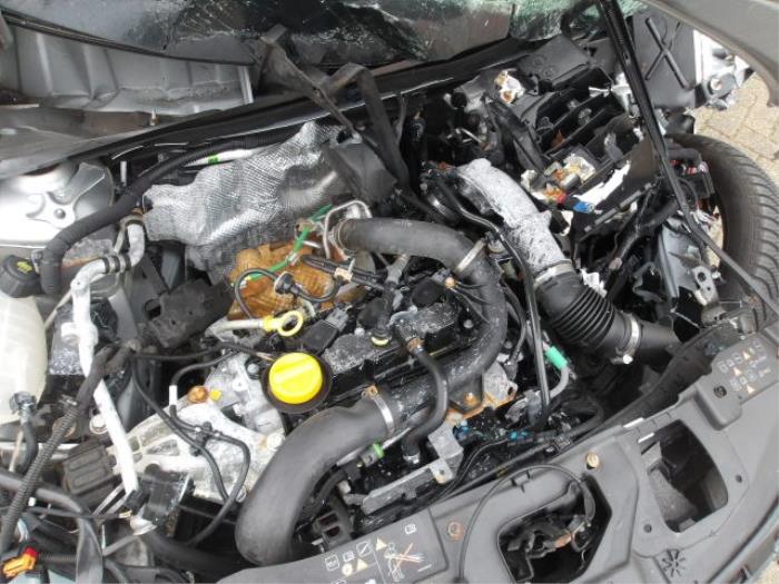 Renault Clio V 1.0 TCe 100 12V Sloopvoertuig (2020, Metallic, Zilvergrijs)