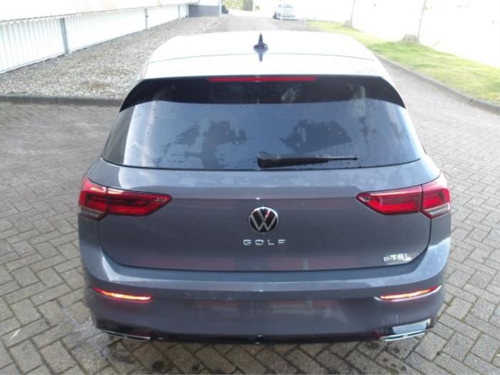 Volkswagen Golf VIII 1.5 eTSI 16V Sloopvoertuig (2021, Metallic, Zilvergrijs)