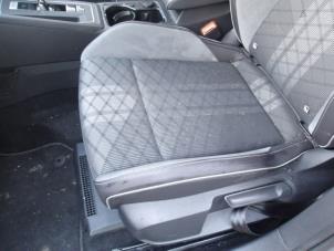 Volkswagen Golf VIII 1.5 eTSI 16V Sloopvoertuig (2021, Metallic, Zilvergrijs)