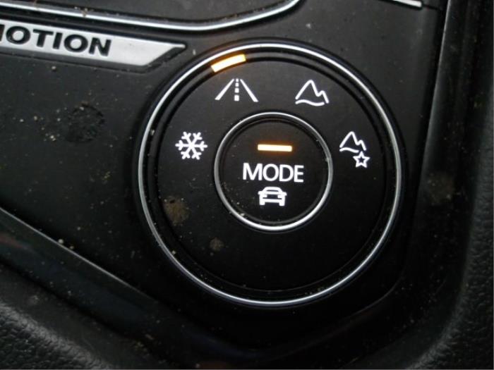 Volkswagen Tiguan 2.0 TDI 16V BlueMotion Technology SCR Sloopvoertuig (2016, Wit)