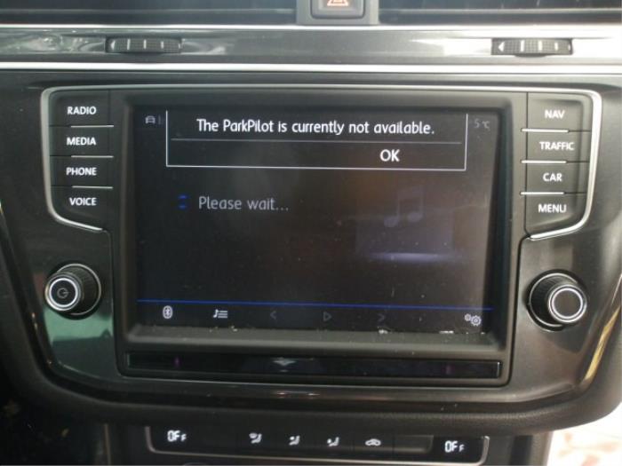 Volkswagen Tiguan 2.0 TDI 16V BlueMotion Technology SCR Sloopvoertuig (2016, Wit)