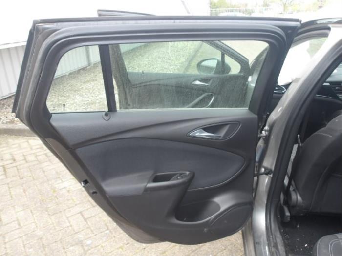 Opel Astra K Sports Tourer 1.4 16V Sloopvoertuig (2018, Metallic, Zilvergrijs)