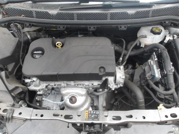 Opel Astra K Sports Tourer 1.4 16V Sloopvoertuig (2018, Metallic, Zilvergrijs)