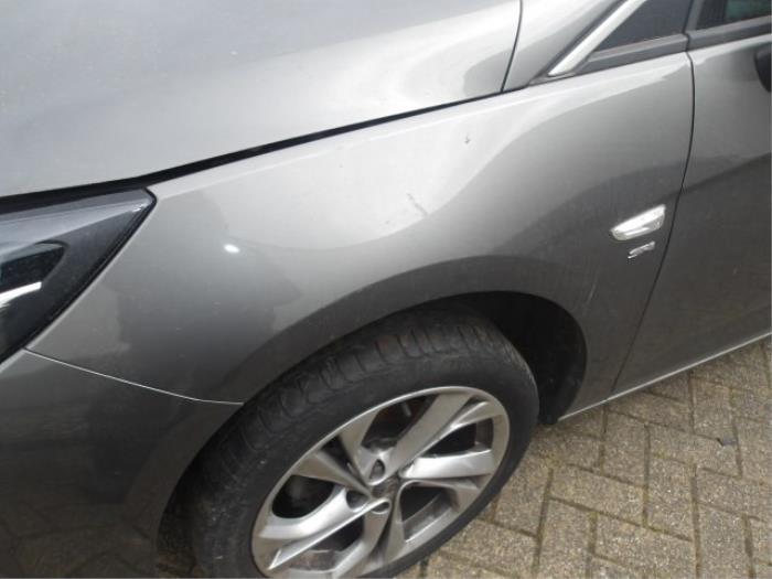 Opel Astra K Sports Tourer 1.4 16V Sloopvoertuig (2018, Metallic, Zilvergrijs)