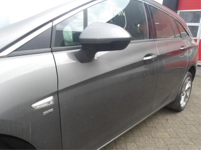 Opel Astra K Sports Tourer 1.4 16V Sloopvoertuig (2018, Metallic, Zilvergrijs)