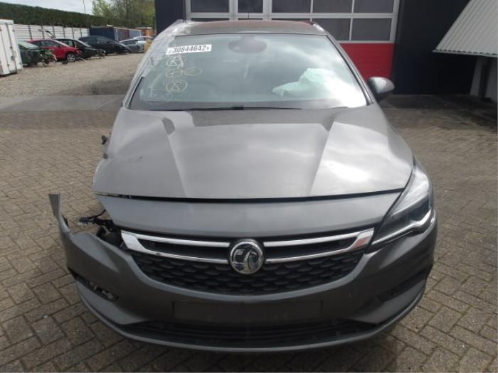 Opel Astra K Sports Tourer 1.4 16V Sloopvoertuig (2018, Metallic, Zilvergrijs)