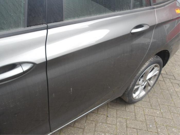 Opel Astra K Sports Tourer 1.4 16V Sloopvoertuig (2018, Metallic, Zilvergrijs)