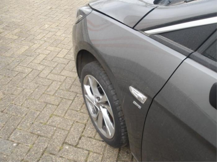 Opel Astra K Sports Tourer 1.4 16V Sloopvoertuig (2018, Metallic, Zilvergrijs)