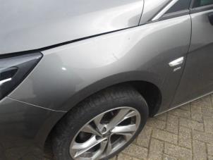 Opel Astra K Sports Tourer 1.4 16V Sloopvoertuig (2018, Metallic, Zilvergrijs)