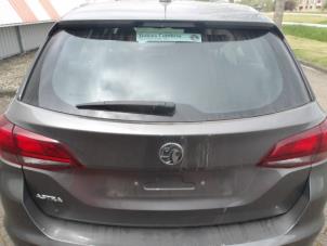 Opel Astra K Sports Tourer 1.4 16V Sloopvoertuig (2018, Metallic, Zilvergrijs)