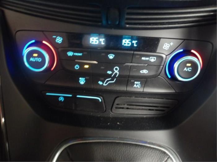 Ford Kuga II 1.5 EcoBoost 16V 150 Sloopvoertuig (2018, Metallic, Rood)