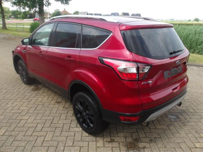 Ford Kuga II 1.5 EcoBoost 16V 150 Sloopvoertuig (2018, Metallic, Rood)