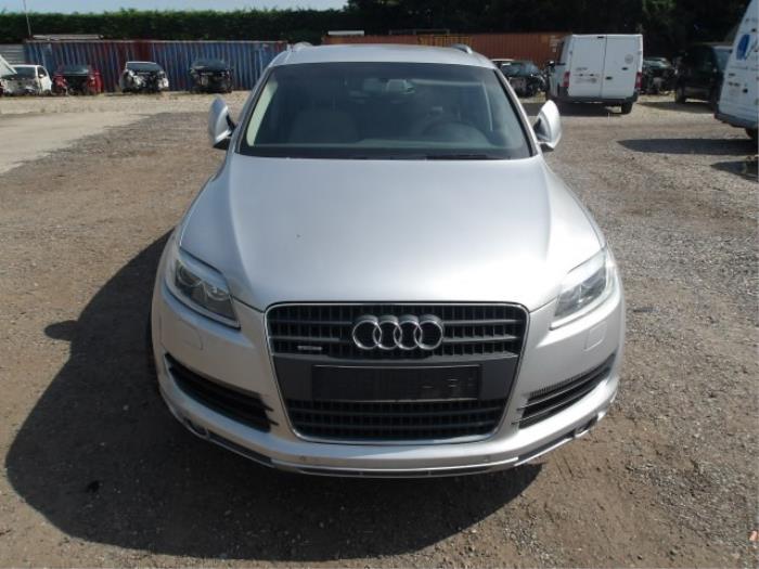 Audi Q7 4.2 FSI V8 32V Sloopvoertuig (2006, Metallic, Licht, Zilvergrijs, Zilver)
