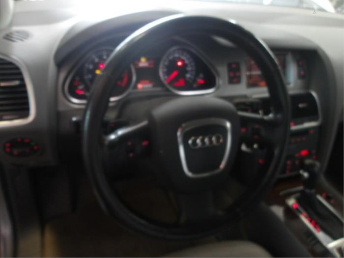 Audi Q7 4.2 FSI V8 32V Sloopvoertuig (2006, Metallic, Licht, Zilvergrijs, Zilver)