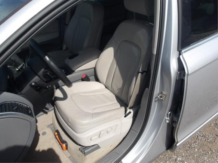 Audi Q7 4.2 FSI V8 32V Sloopvoertuig (2006, Metallic, Licht, Zilvergrijs, Zilver)