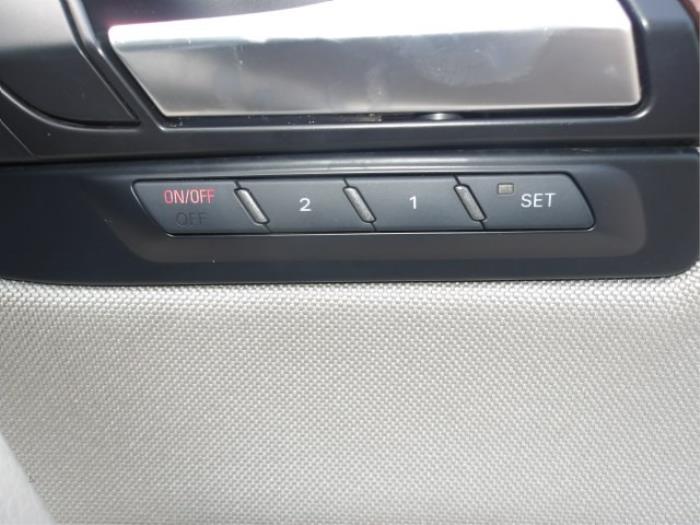 Audi Q7 4.2 FSI V8 32V Sloopvoertuig (2006, Metallic, Licht, Zilvergrijs, Zilver)