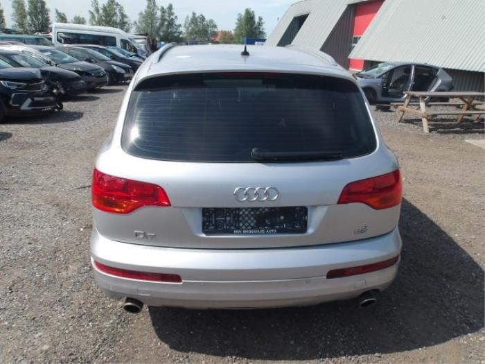 Audi Q7 4.2 FSI V8 32V Sloopvoertuig (2006, Metallic, Licht, Zilvergrijs, Zilver)