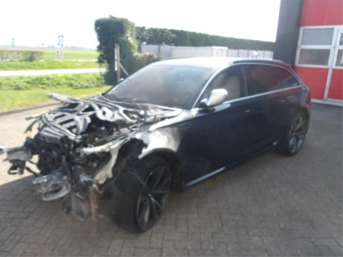Audi RS 6 Avant 4.0 V8 TFSI 32V Sloopvoertuig (2015, Blauw)