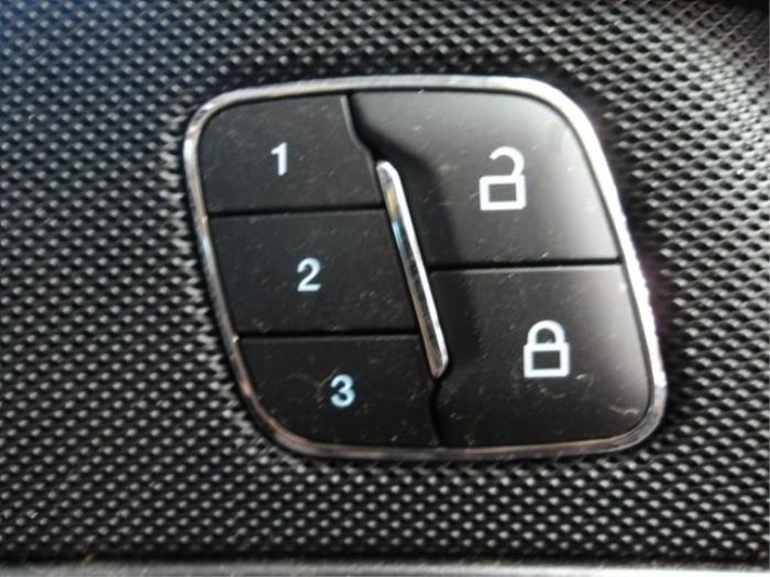 Ford Mondeo V Wagon 2.0 Hybrid 16V Sloopvoertuig (2021, Blauw)
