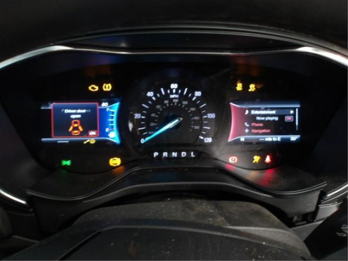 Ford Mondeo V Wagon 2.0 Hybrid 16V Sloopvoertuig (2021, Blauw)