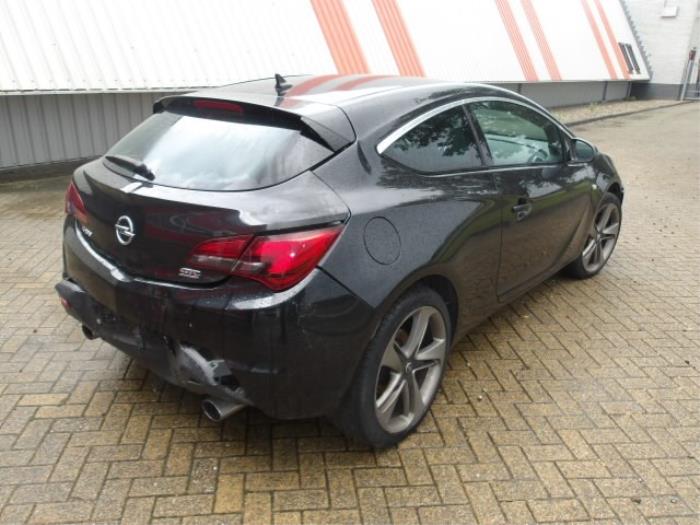 Opel Astra J GTC 1.4 Turbo 16V ecoFLEX 140 Sloopvoertuig (2012, Metallic, Zwart)