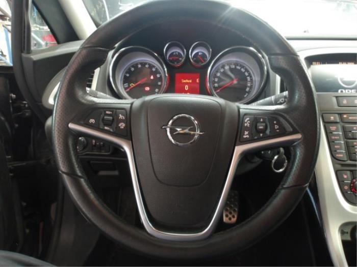 Opel Astra J GTC 1.4 Turbo 16V ecoFLEX 140 Sloopvoertuig (2012, Metallic, Zwart)