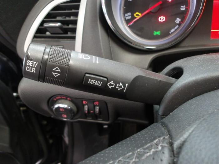 Opel Astra J GTC 1.4 Turbo 16V ecoFLEX 140 Sloopvoertuig (2012, Metallic, Zwart)