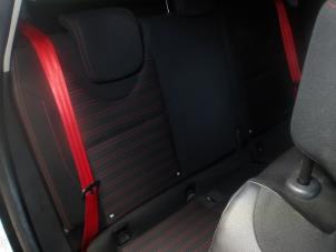 Renault Clio IV 1.6 Turbo 16V RS 200 EDC Sloopvoertuig (2016, Metallic, Zwart, Geel, Grijs)