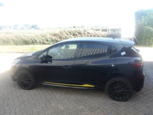 Renault Clio IV 1.6 Turbo 16V RS 200 EDC Sloopvoertuig (2016, Metallic, Zwart, Geel, Grijs)