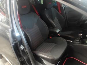 Renault Clio IV 1.6 Turbo 16V RS 200 EDC Sloopvoertuig (2016, Metallic, Zwart, Geel, Grijs)