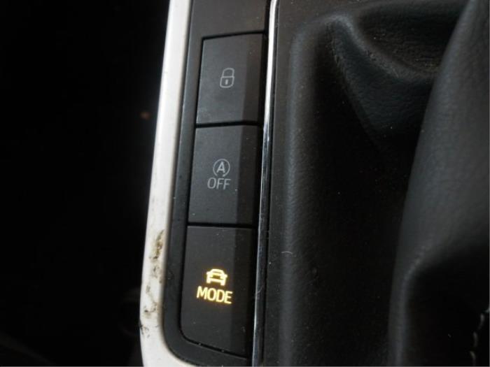 Seat Arona 1.0 TSI 12V Sloopvoertuig (2019, Metallic, Zwart)